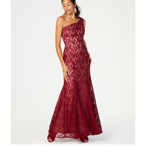 Women’s Formal Dress Plus Sizes 10P & 14W Burgundy Maxi Floral Lace One Shoulder